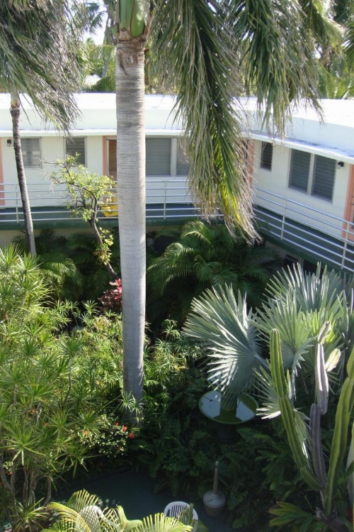 El Patio Motel image 28